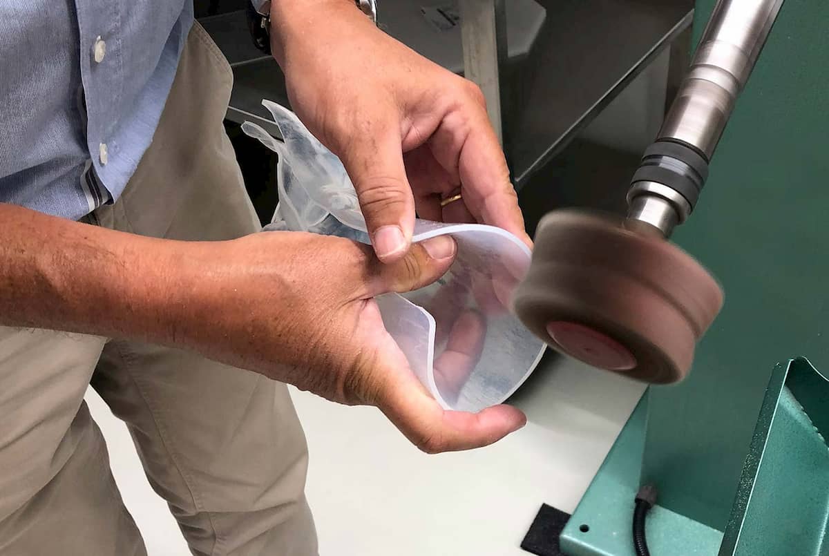 Finishing the edges of a high-temperature orthosis